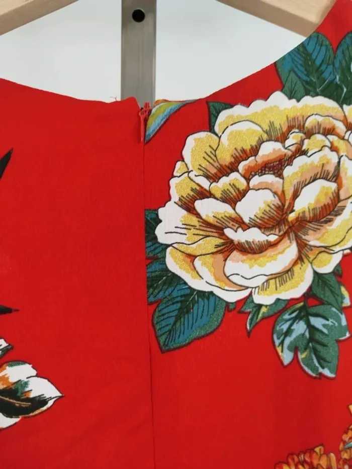 Combinaison rouge Neuve Boohoo - taille 36 - motifs fleurs pivoine A616 - photo numéro 7