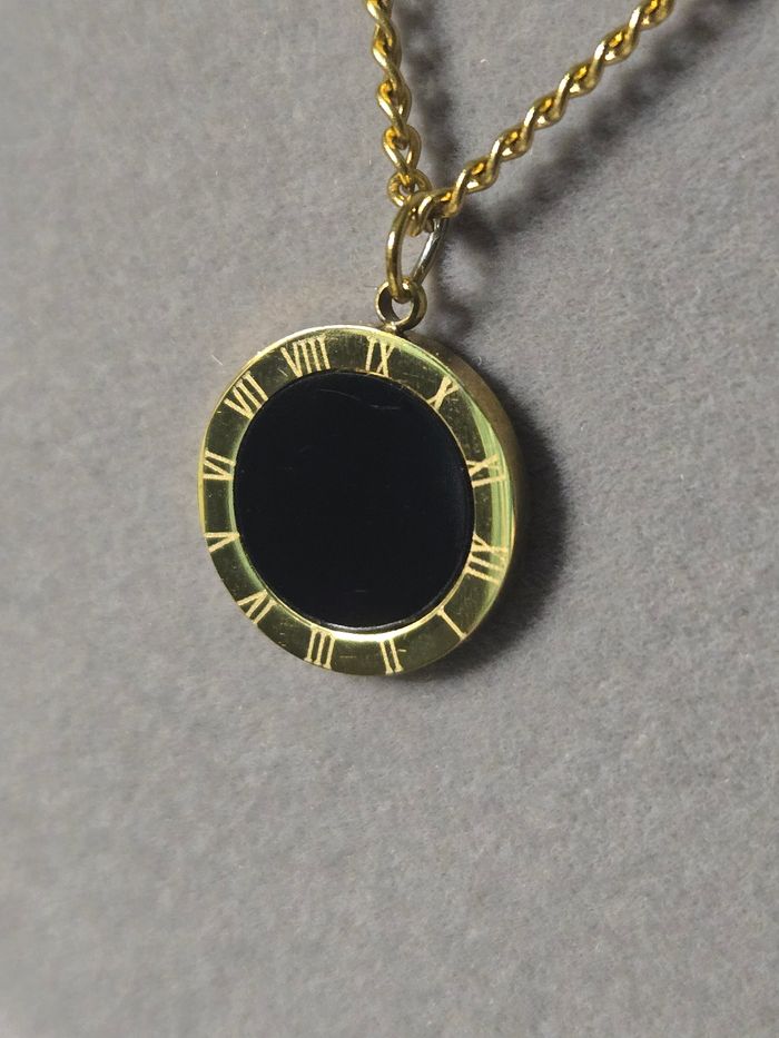 COLLIER CHAÎNE FINE EN ACIE INOXYDABLE DORÉ Style Chiffres Romains / Noir – Neuf | - photo numéro 2