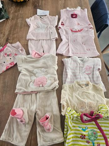 petit lot vêtement fille 1 Mois