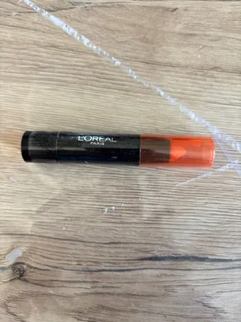 Rouge à lèvres, L’Oréal Paris n° 183
