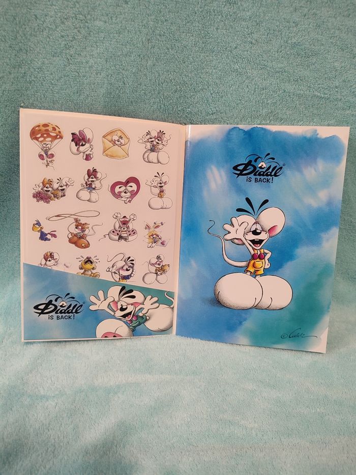 Cahier avec + de 100 stickers 🐭 Diddl is back - photo numéro 2