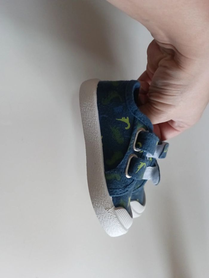 Chaussure basket en toile a scratch dinosaure taille 20 - photo numéro 6