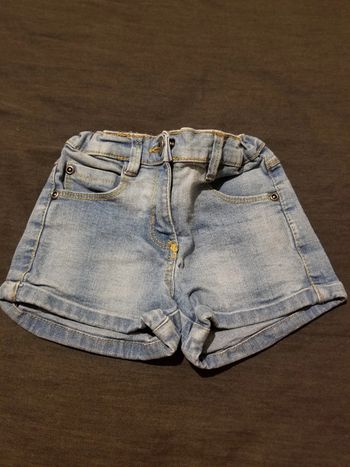 Short en jean fille 3 ans TBE