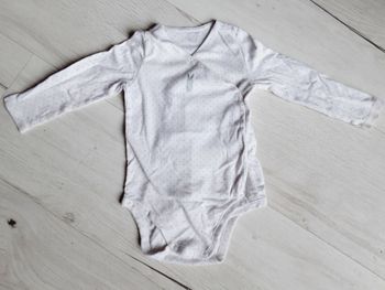 Vêtement bébé fille body blanc lapin manches longues Obaïbi 12 mois 1 an