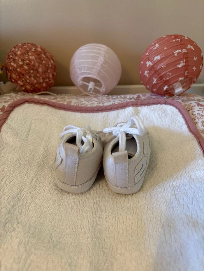 Baskets bébé taille 1-6 mois - photo numéro 3