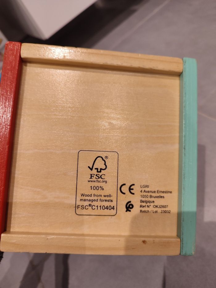 Jeu d'encastrement en bois - photo numéro 2