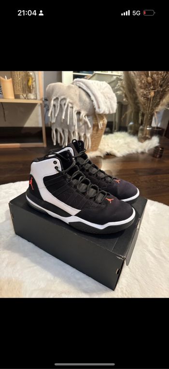 Jordan E19 Max aura BG