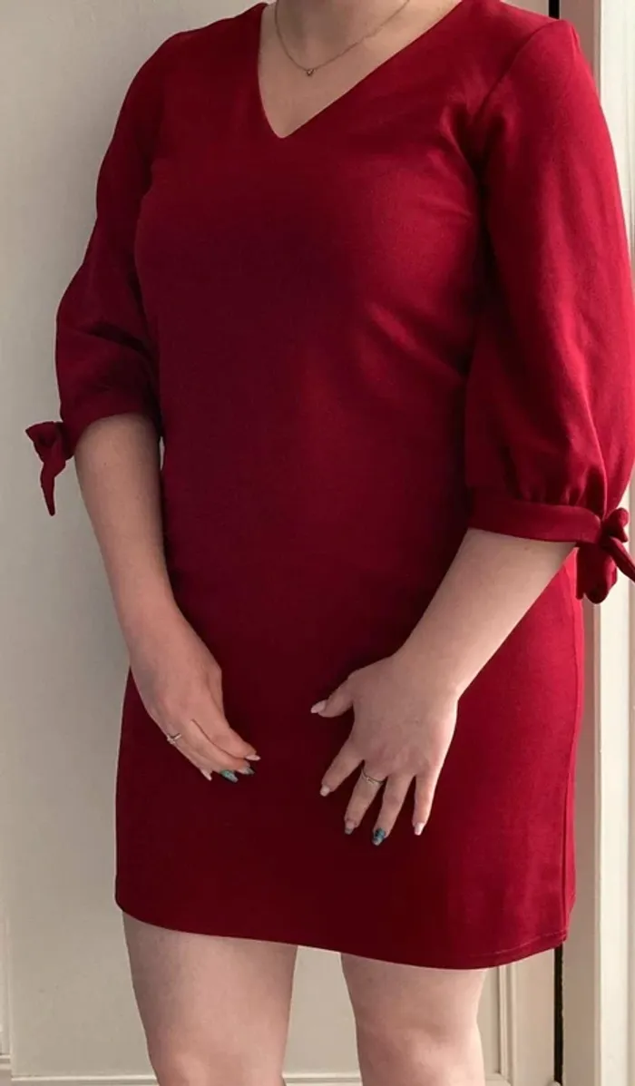 Robe  rouge  bordeau - photo numéro 2