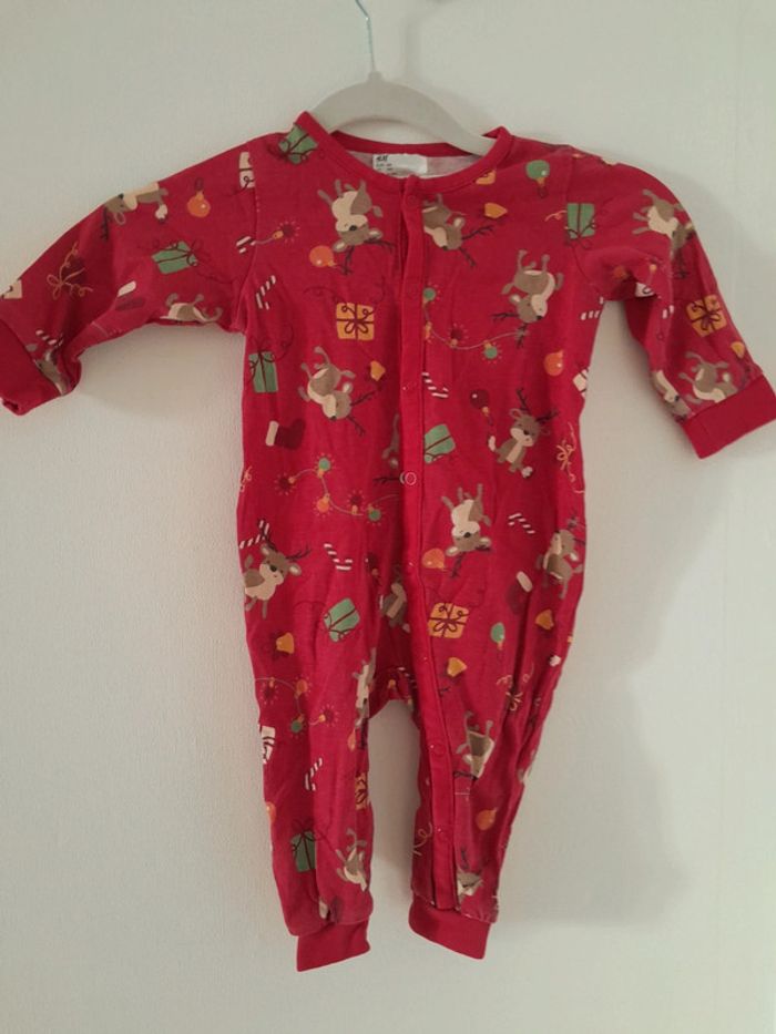 Pyjama bébé H&M – Taille 68 (6 mois)
🎄 Thème Noël / Renne