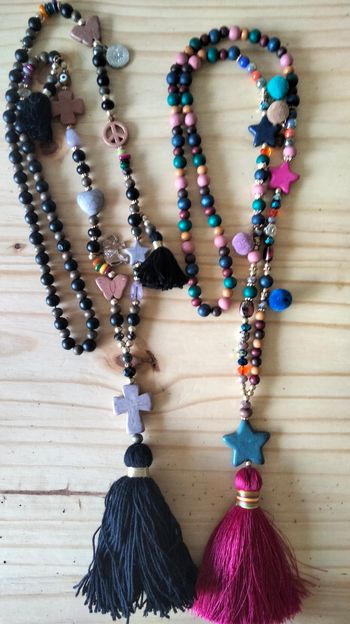 Deux sautoirs fantaisie