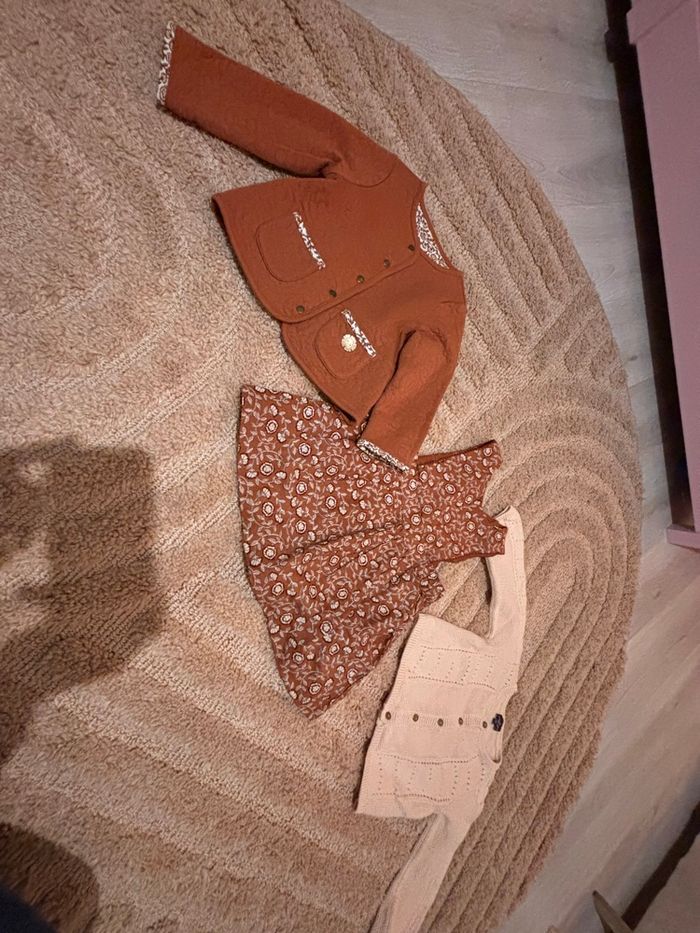 Ensemble caramel à Londres sergent major 18 mois