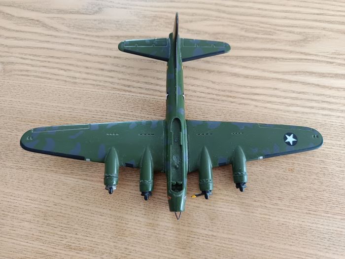 Lot de 2 avions miniatures - photo numéro 4