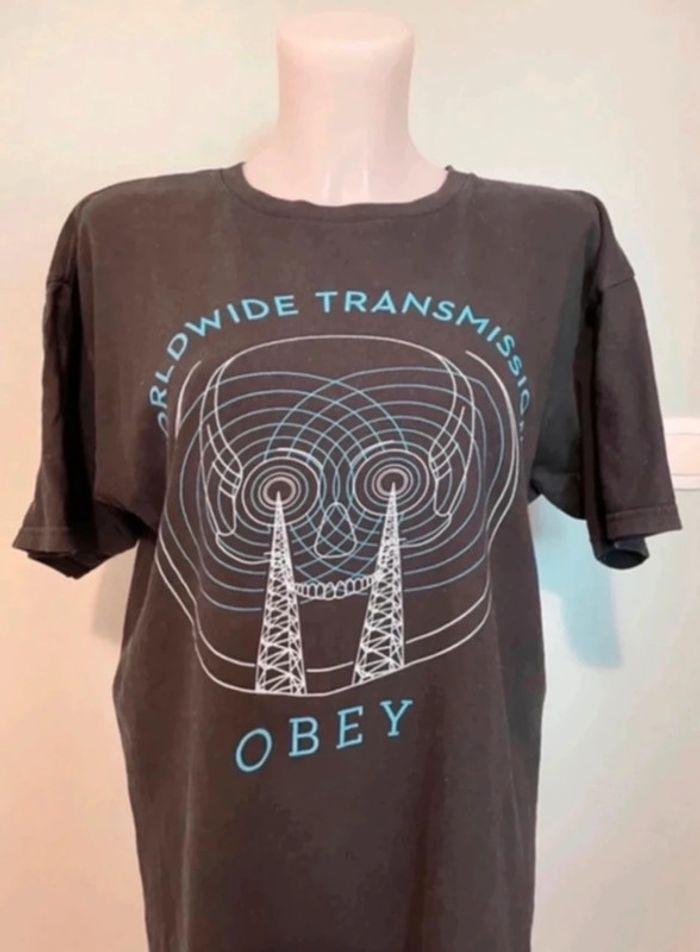 T-shirt Obey - photo numéro 2
