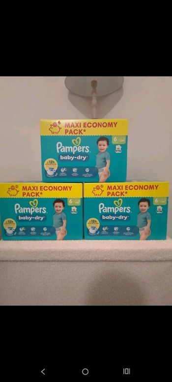 Couches Pampers baby-dry taille 6 
