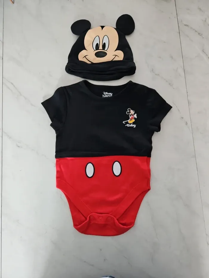 Body + bonnet mickey