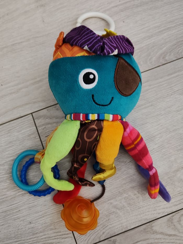 Peluche d'activités