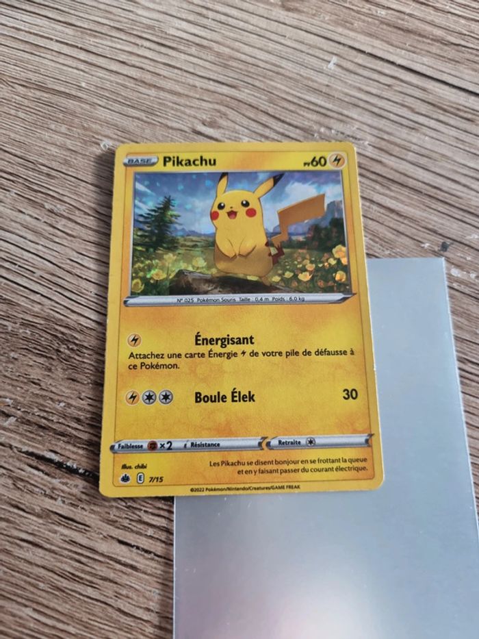 Carte pokémon pikachu holo 7/15 fr année 2022 - photo numéro 2