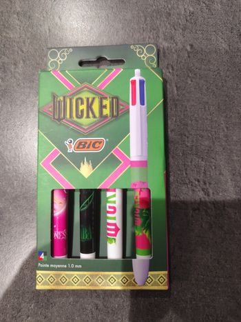 Stylo bic 4 couleurs wicked
