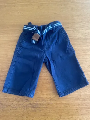 Bermuda Okaidi avec ceinture