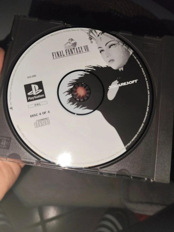 Cd4 final fantasy 8 ps1