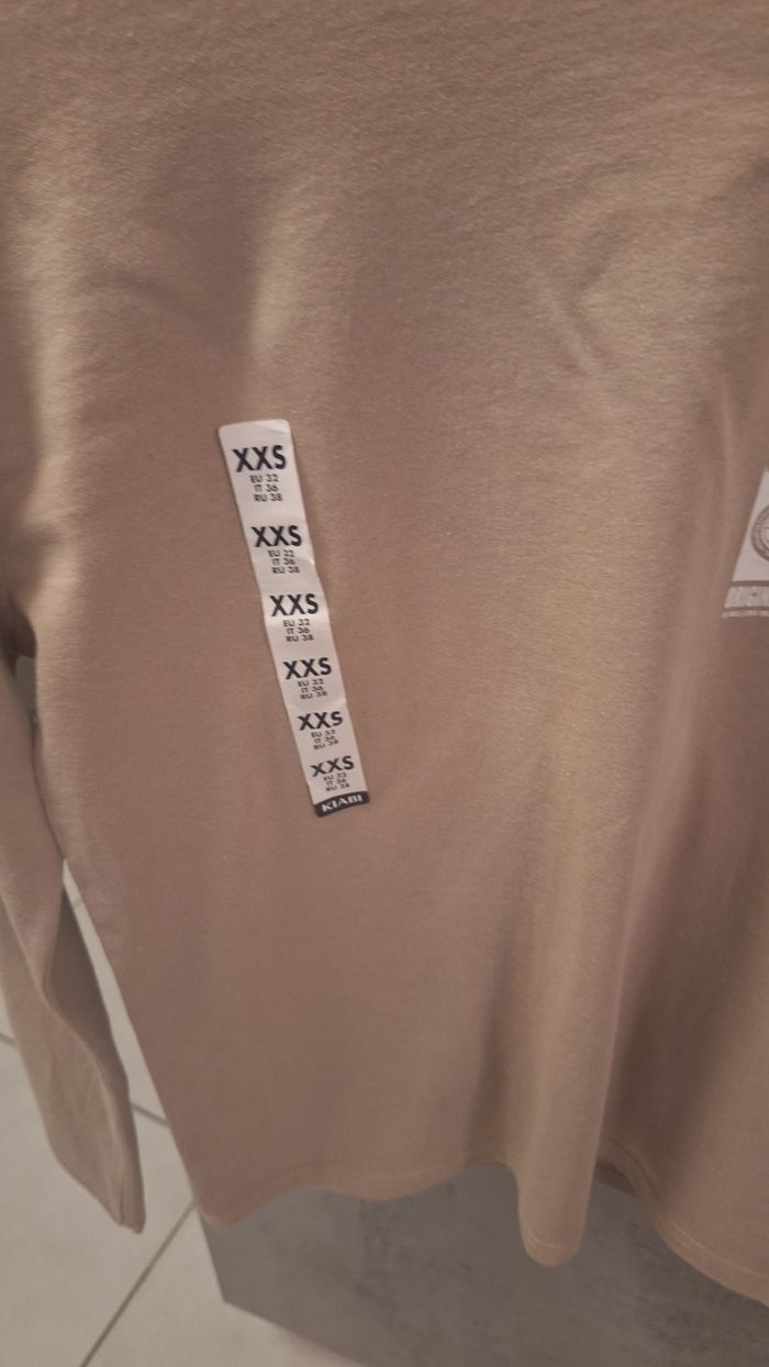 Tee-shirt uni beige manches longues col rond - photo numéro 5
