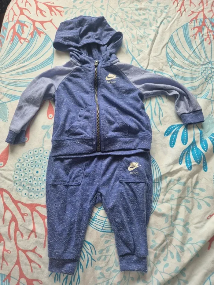 Ensemble Nike