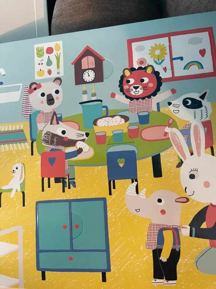 Livre animé avec volets surprises mon premier jouer à la creche - photo numéro 9