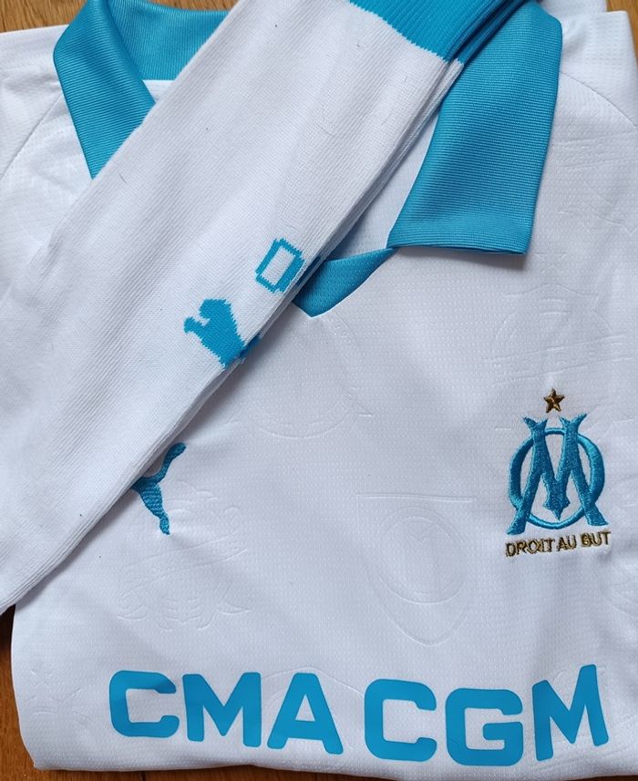 Maillot football OM - Marseille taille 12 ans modèle 2026 avec patch - photo numéro 4
