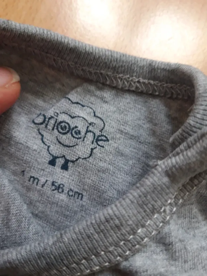 Tee-shirt manches longues 1 mois - photo numéro 5