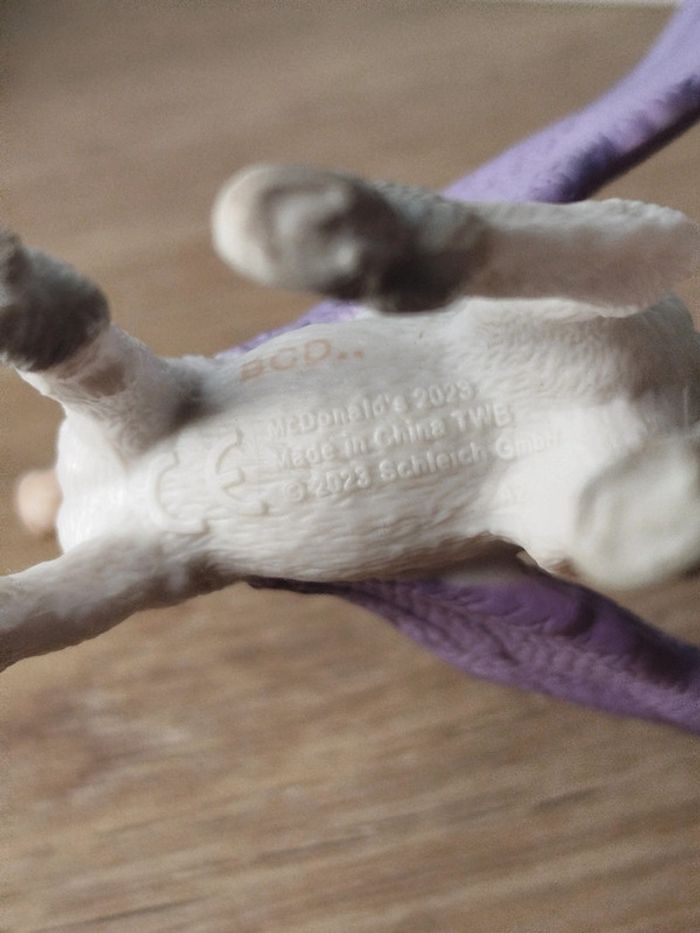 Schleich Pégase lilas blanche Figurine Animal imaginaire - photo numéro 4