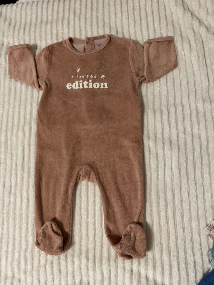Pyjama type velour - Mixte/fille/garcon - Kiabi - 6 mois - Excellent état - photo numéro 2
