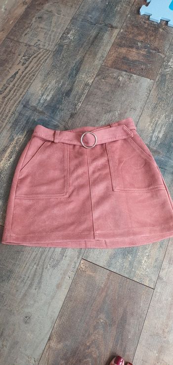 Jupe taille 34 en très bon état