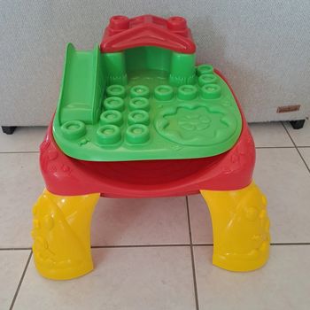 Table Clemmy de Clementoni