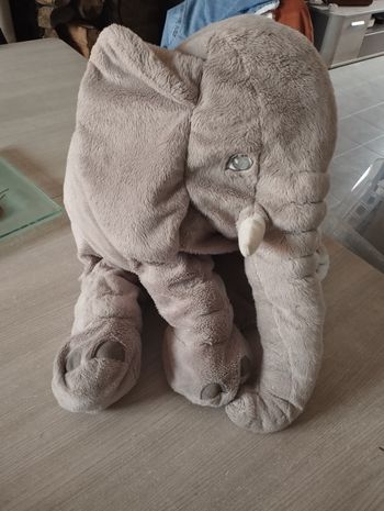 Peluche éléphant