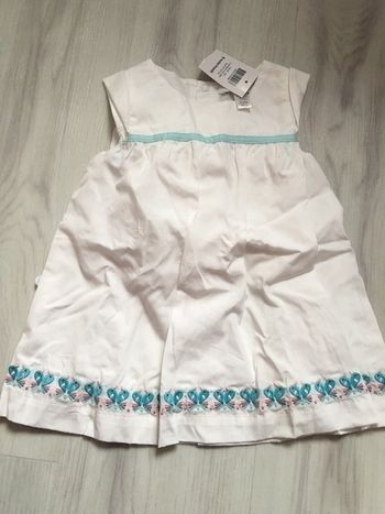Robe neuve blanche