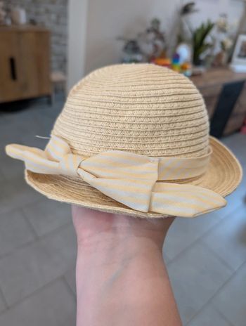 Chapeau bébé noeud rayé jaune pâle