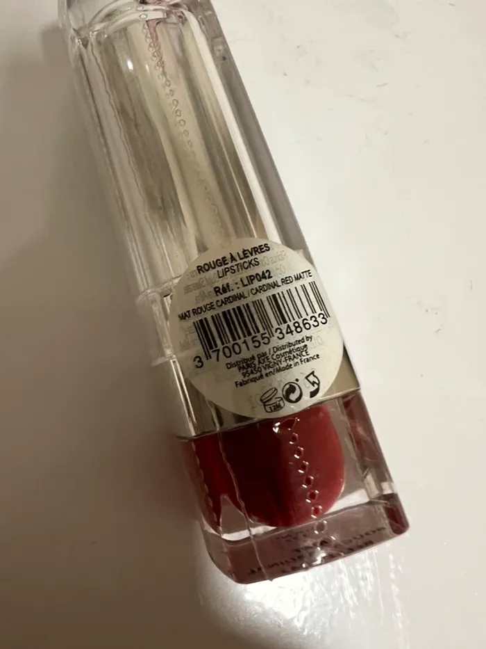 Rouge à lèvre rouge - photo numéro 3