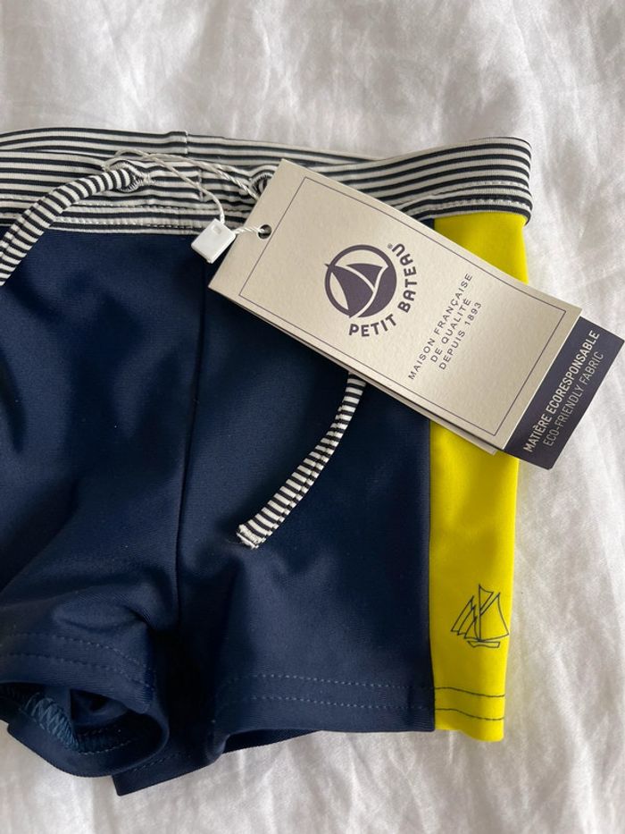 Maillot de bain Neuf Petit Bateau 12 mois - photo numéro 3