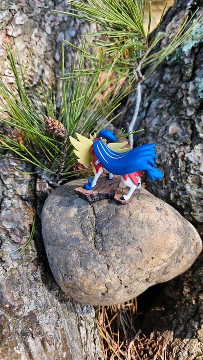 Super figurine Pokemon Nintendo zamazenta - photo numéro 6