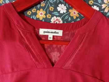 Très jolie robe rouge 😍