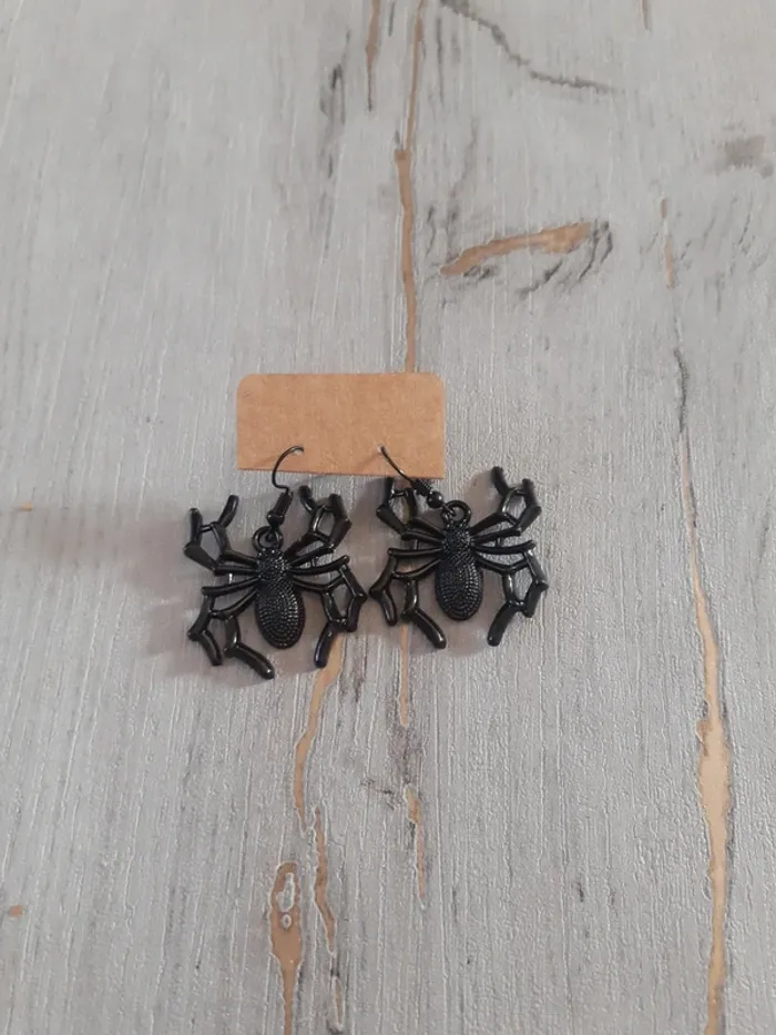 Boucles d'oreilles araignées