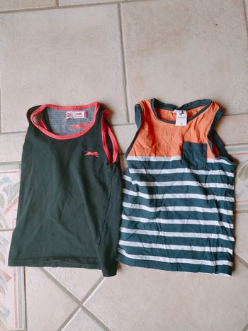 Lot de 2 débardeurs taille 6 ans 