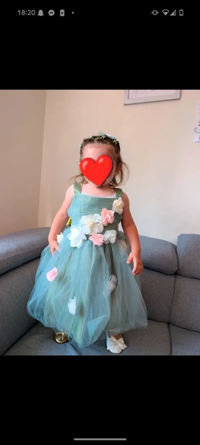Magnifique robe de cérémonie vert fleurie 18-24 mois - photo numéro 2