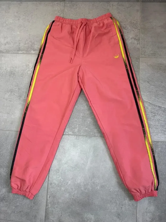 Rare - Pantalon de traning Adidas femme rose et jaune taille 38, médium comme neuf - photo numéro 2
