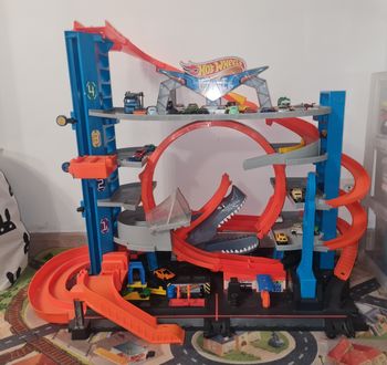 Circuit Garage Ultimate requin