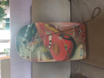 Planche de surf cars Disney neuve