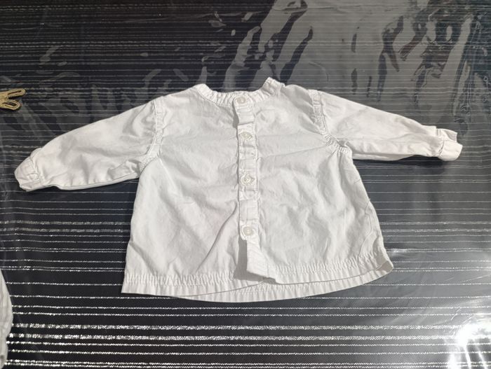 Ensemble salopette et chemise blanche taille 1  mois - photo numéro 2