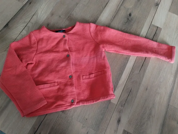 Gilet avec boutons fille 4 ans Okaïdi