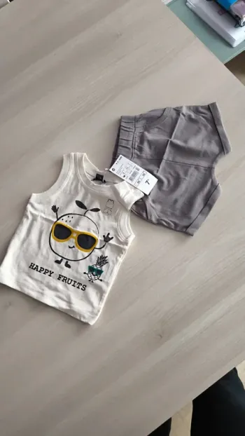 Encemble taille 3 mois Kiabi neuf