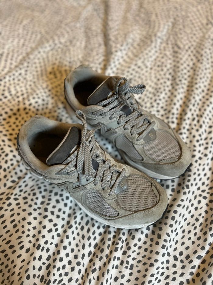 New Balance 2002r